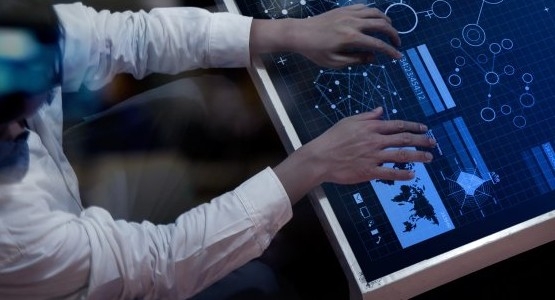 Charlie Love o dziale Planowania i Analizy Finansowej w Aon